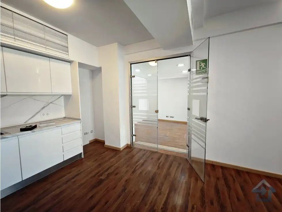 Büro mit Aufzug zum Verkauf in San Blas, imagen 17