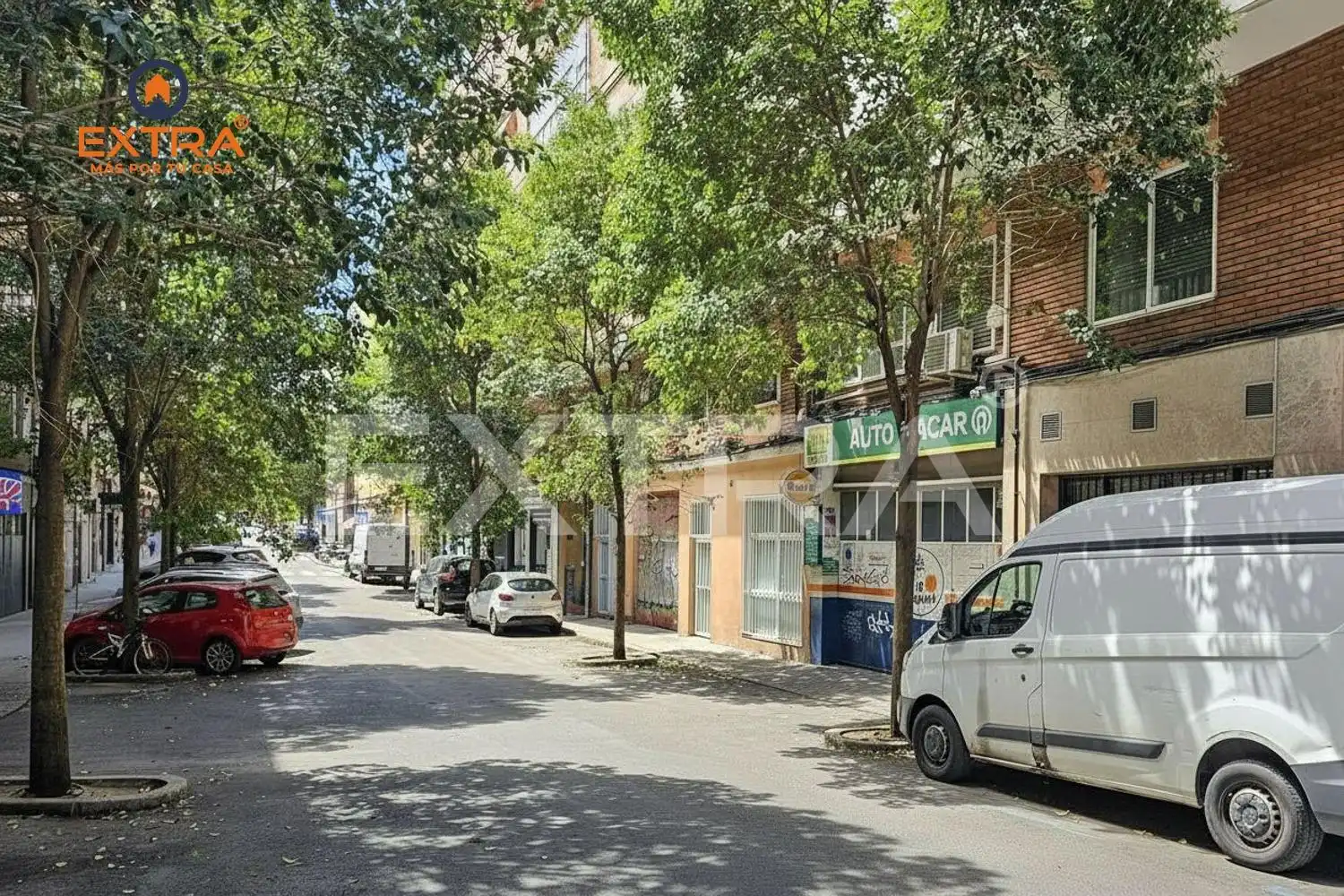 Vista exterior de Local en venda en Madrid
