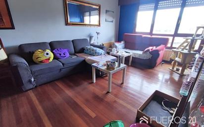 Living room of Flat for sale in Barakaldo   with Heating, Terrace and Storage room