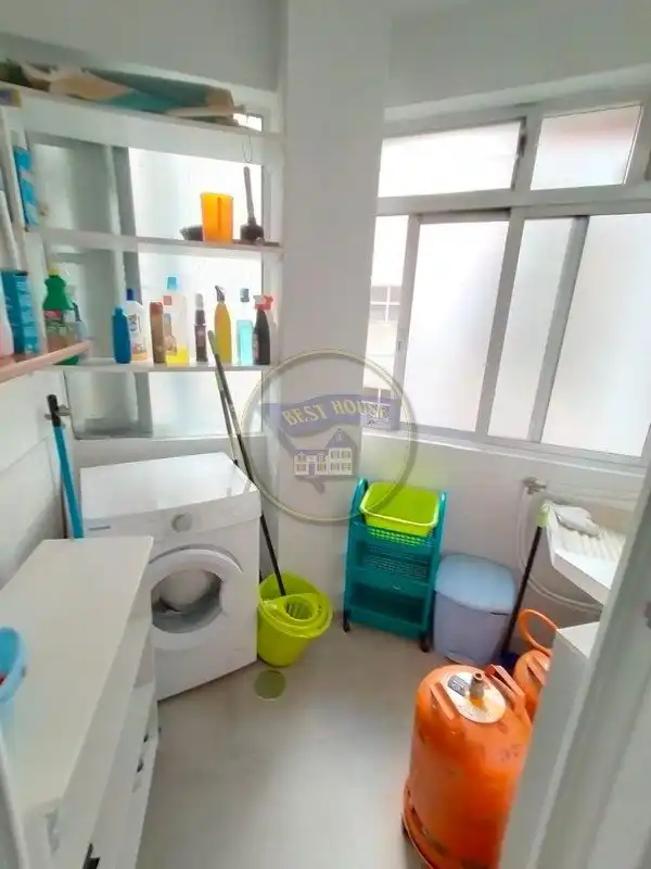 Bathroom of Flat for rent in Vigo   with Parquet flooring, Terrace and Furnished