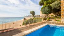 Swimming pool of Planta baja for sale in Castell-Platja d'Aro  with Air Conditioner, Heating and Terrace