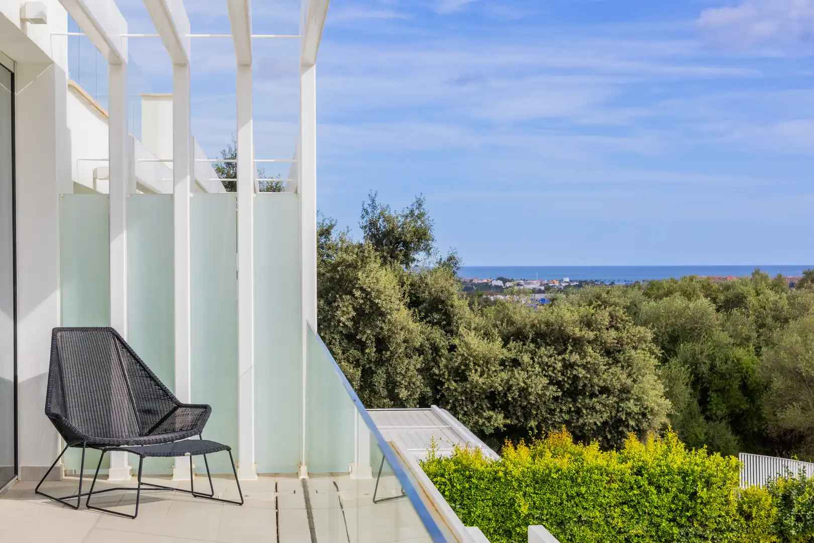 Terrassa de Casa adosada en venda en Sotogrande amb Aire condicionat, Calefacció i Jardí privat