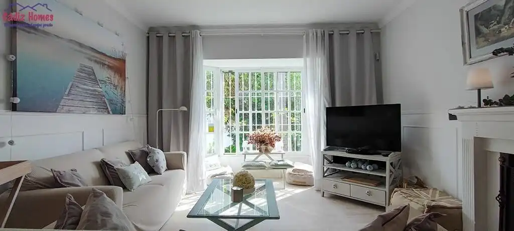 Living room of Houses for sale in Chiclana de la Frontera  with Air Conditioner, Heating and Private garden
