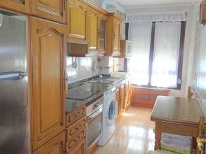 Kitchen of Flat to rent in Gijón   with Heating, Parquet flooring and Furnished