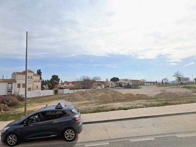 Terreno residencial en Venta en Baza