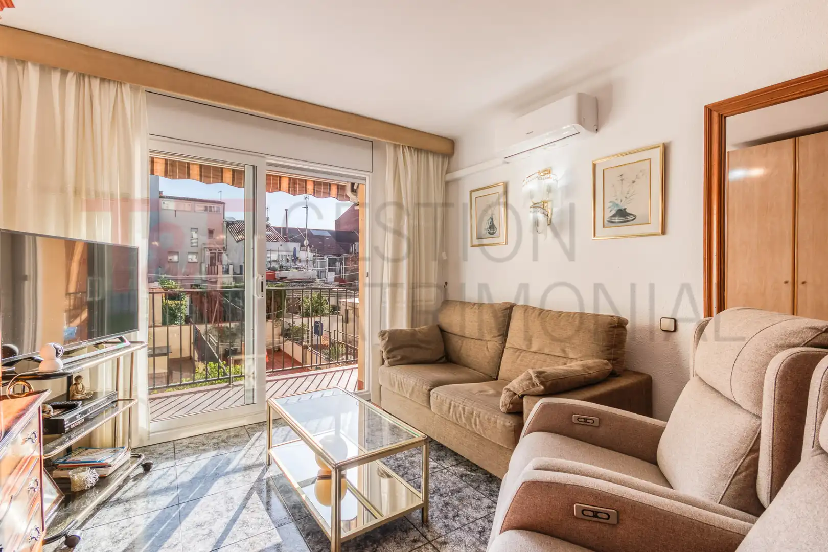 Habitación de Piso en venta en Terrassa con Aire acondicionado, Horno y Microondas