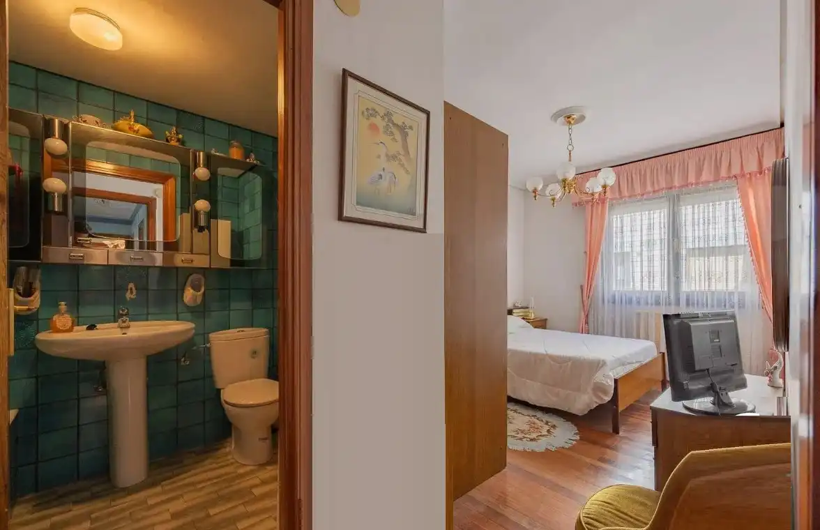 Bedroom of Flat for sale in Bilbao   with Heating and Balcony