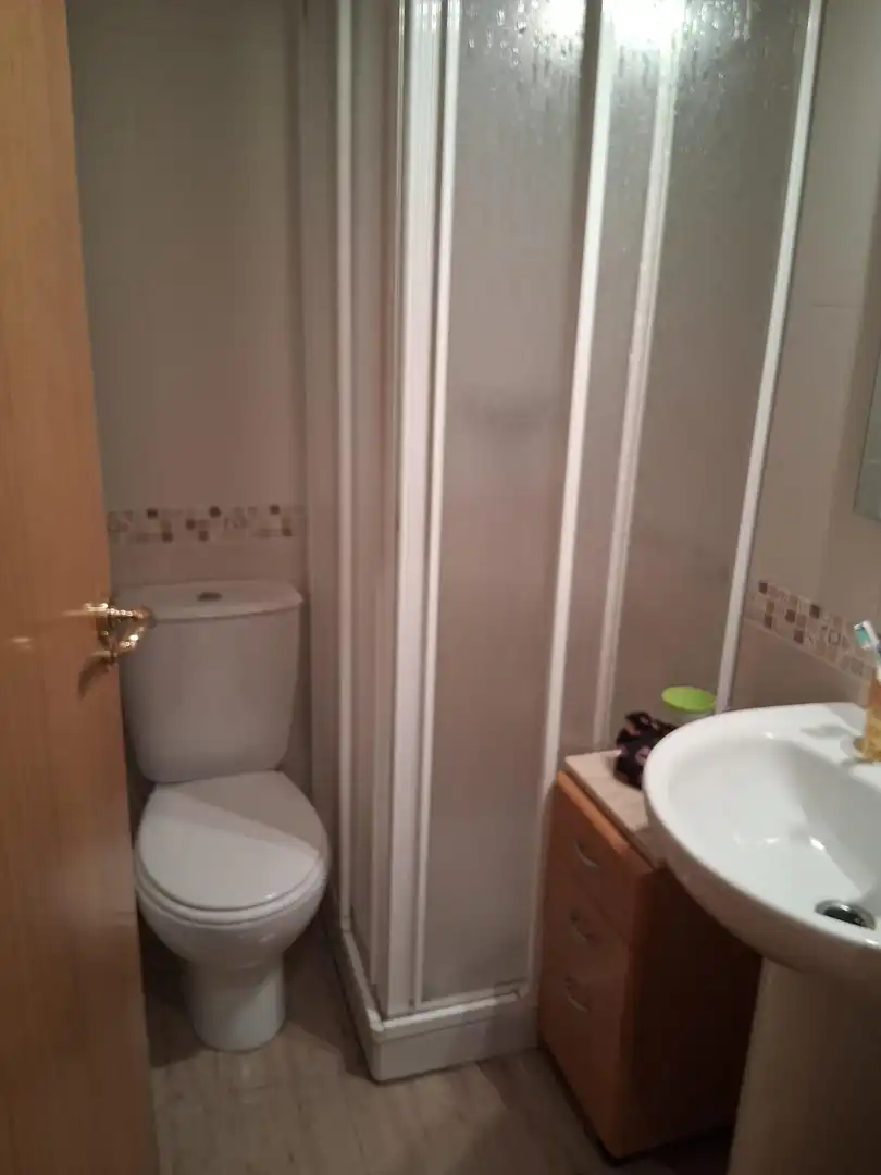 Baño de Piso en venta en Albacete con Calefacción, Terraza y Trastero