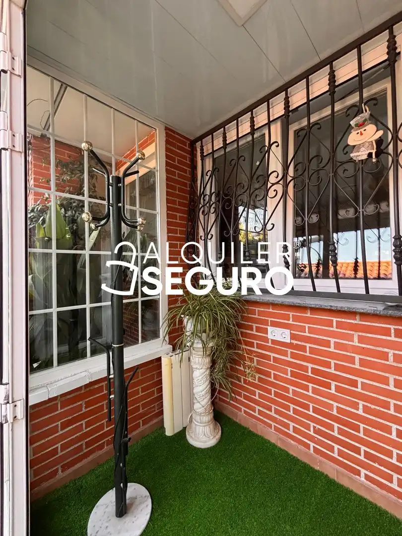 Vista exterior de Casa o xalet de lloguer en Rivas-Vaciamadrid amb Aire condicionat, Calefacció i Terrassa