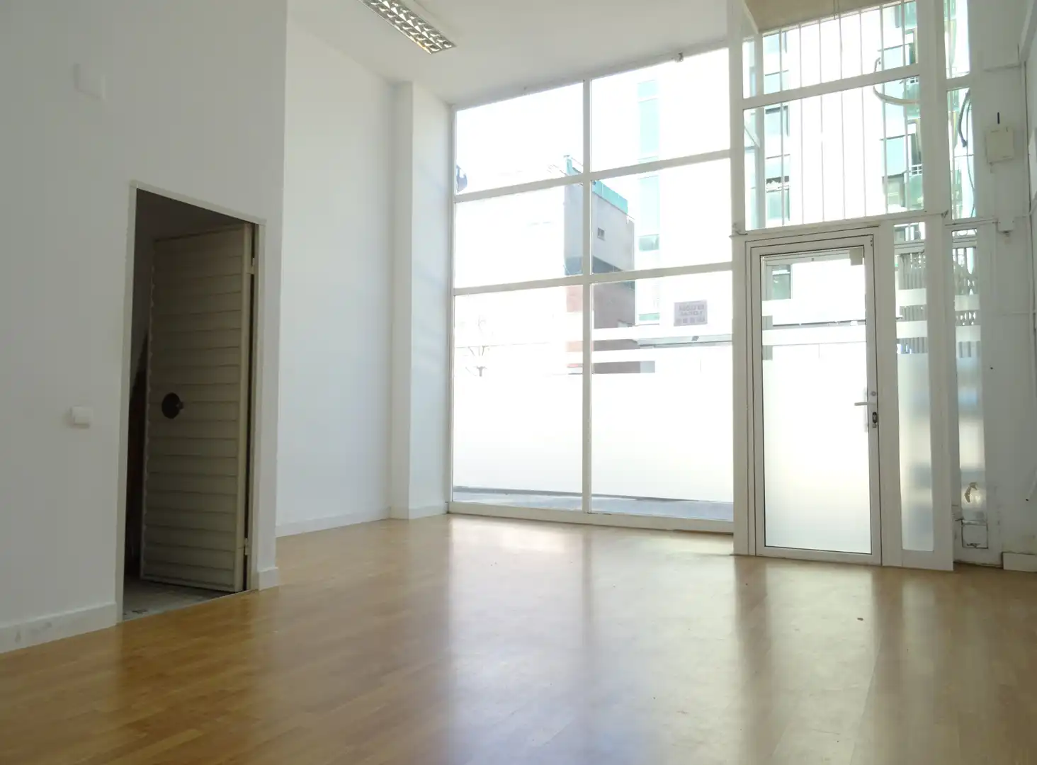 Local de alquiler en Terrassa con Parquet