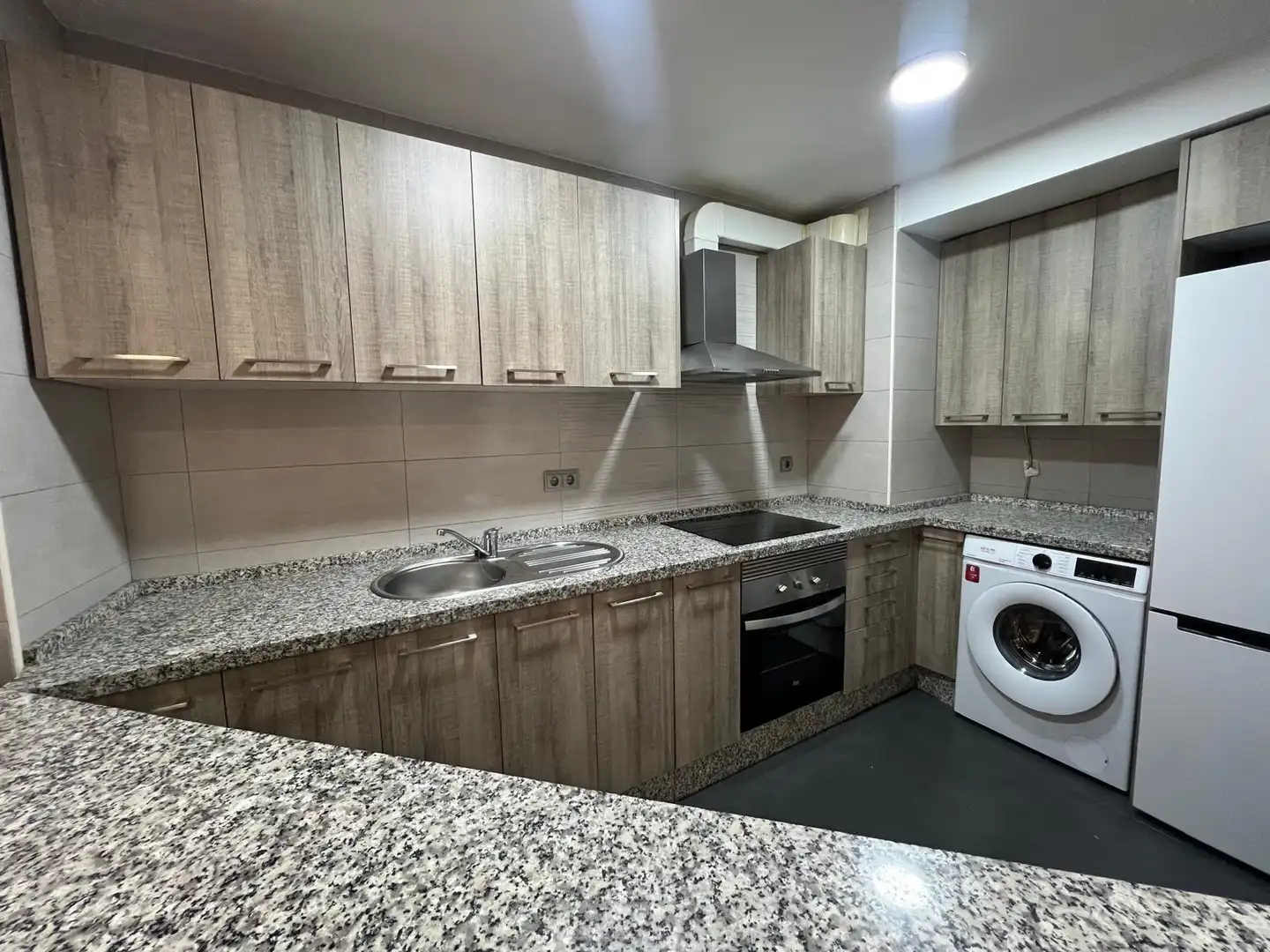 Küche von Wohnung zur Miete in Córdoba mit Klimaanlage, Terrasse und Möbliert