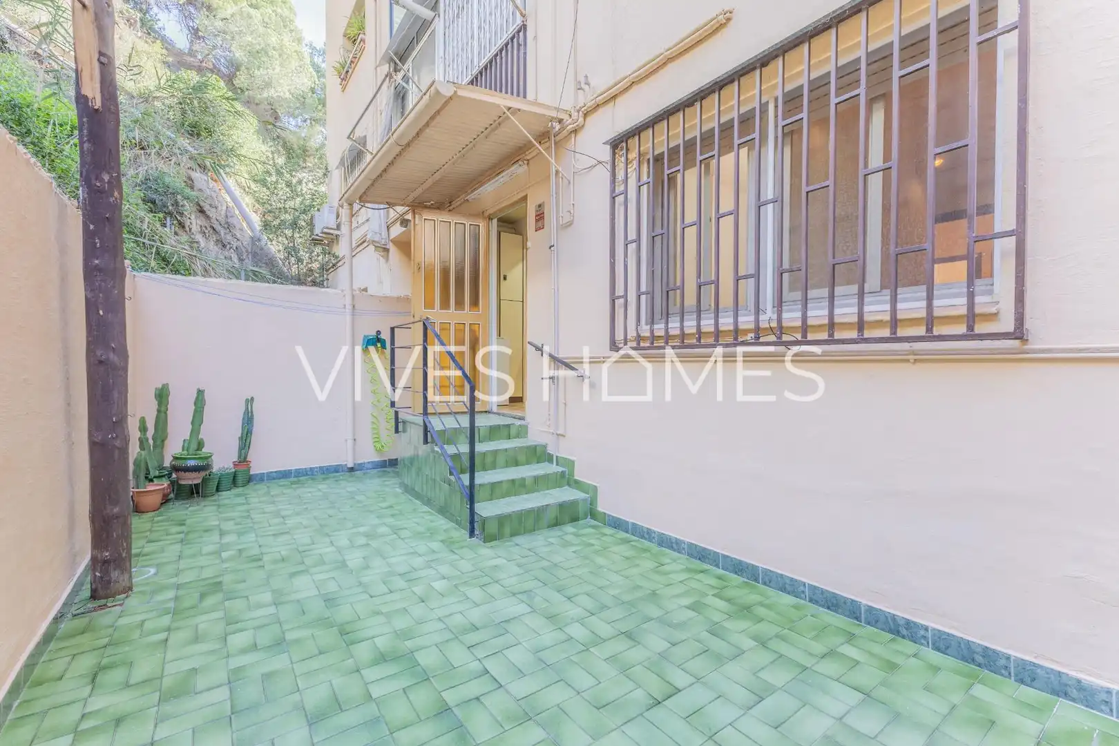 Vista exterior de Planta baja en venta en Canet de Mar con Calefacción y Terraza