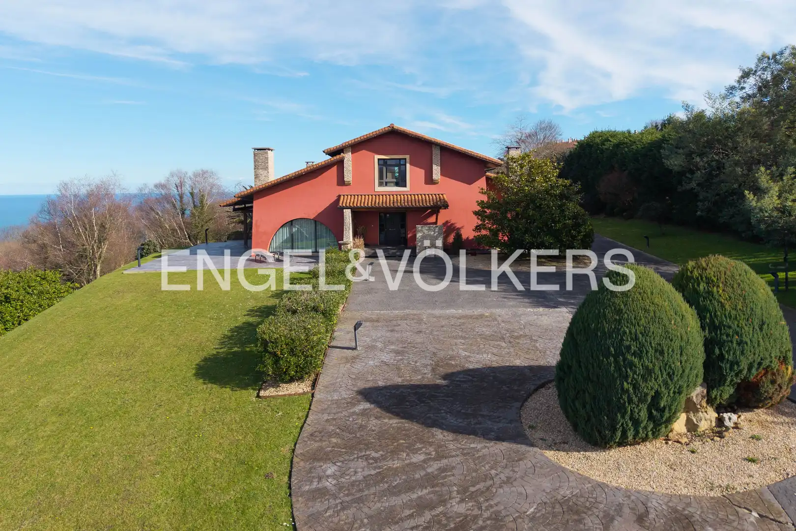Vista exterior de Casa o chalet en venta en Donostia - San Sebastián  con Aire acondicionado, Calefacción y Jardín privado