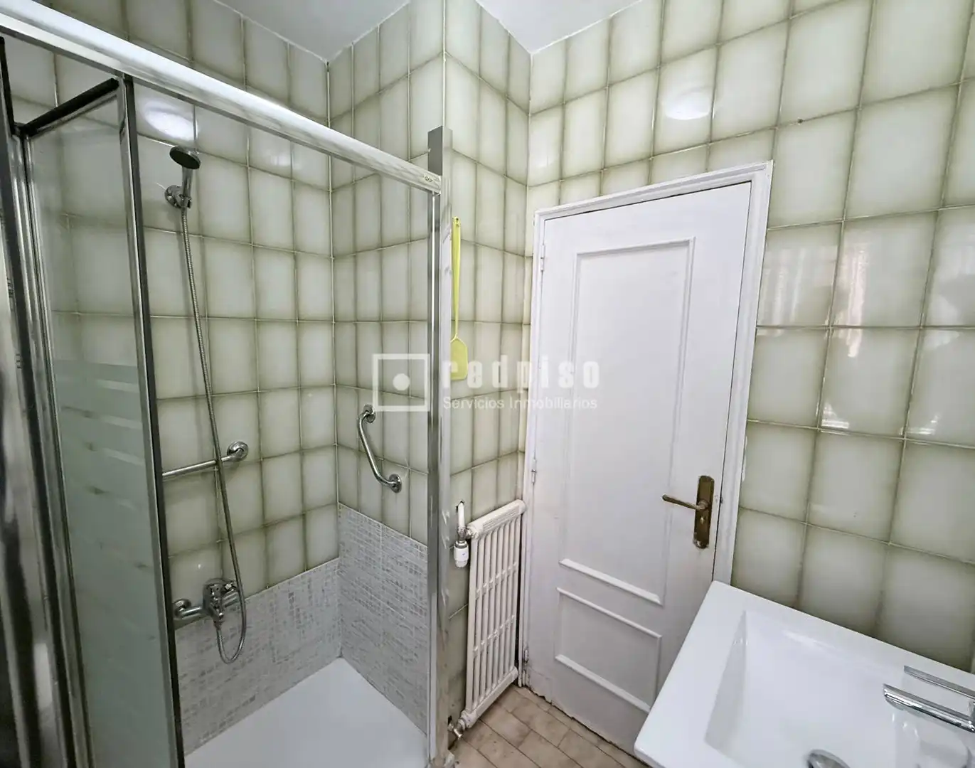 Baño de Piso en venta en Madrid con Calefacción y Terraza