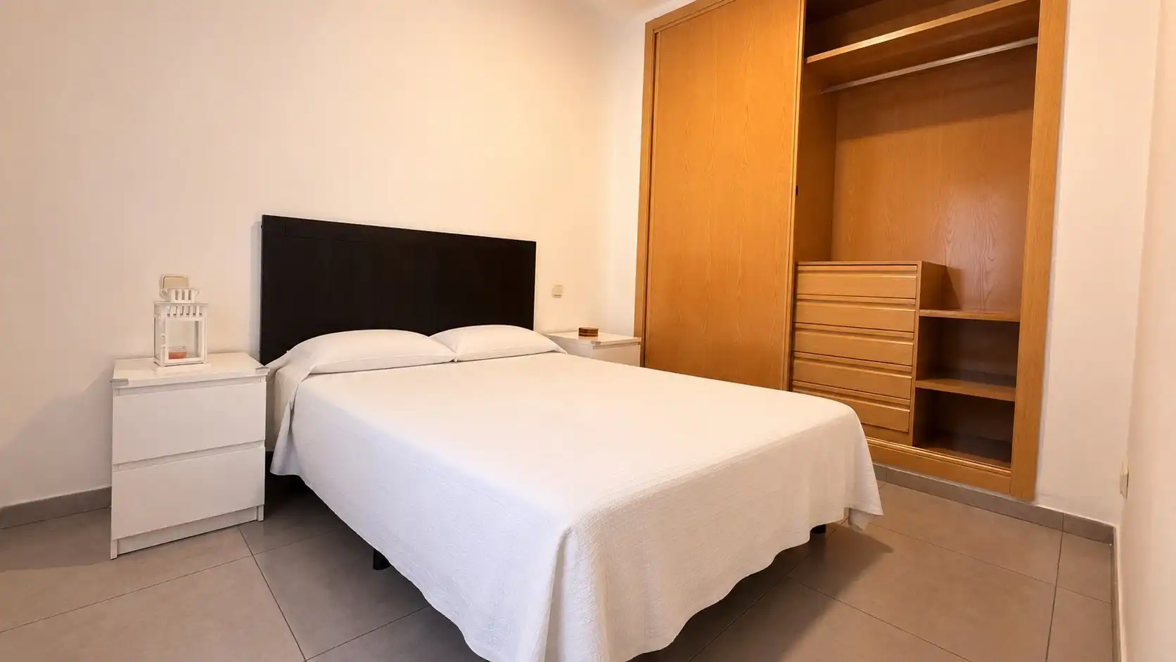Dormitori de Pis en venda en Madrid amb Calefacció i TV