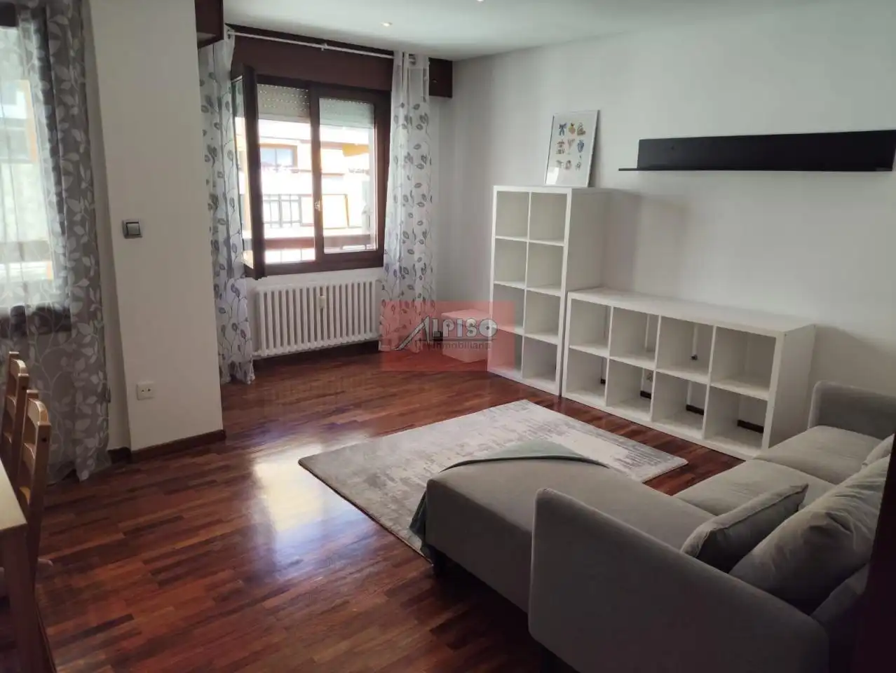 Living room of Flat for rent in Ourense Capital   with Air Conditioner, Heating and Parquet flooring