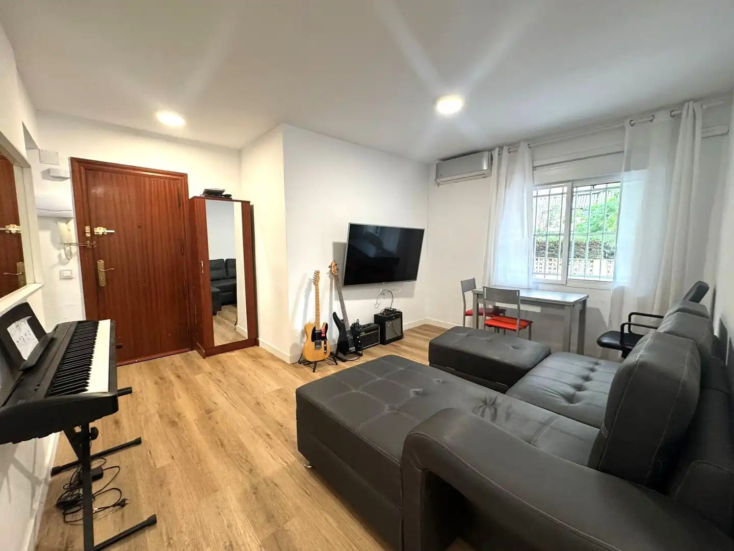 Living room of Apartments for sale in Alicante / Alacant