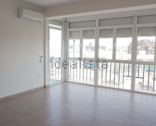 Living room of Flat to rent in  Sevilla Capital  with Air Conditioner and Terrace