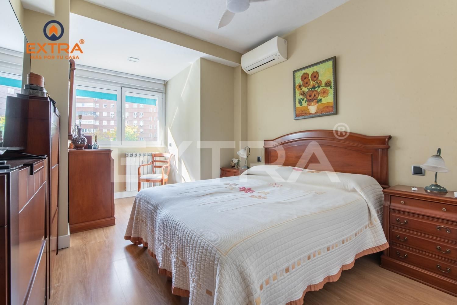 Bedroom of Flat for sale in  Madrid Capital  with Heating, Private garden and Storage room