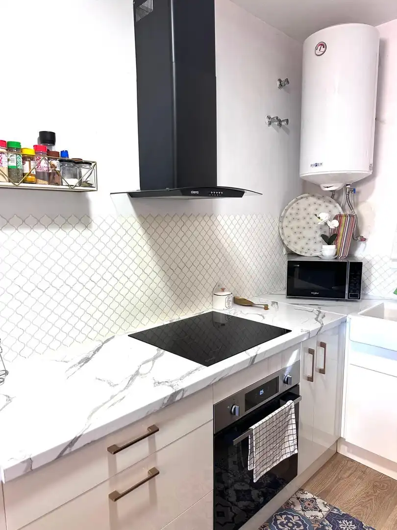 Cocina de Apartamento en venta en Marbella con Jardín privado, Terraza y Trastero