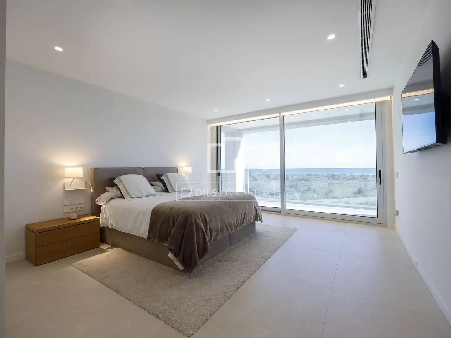 Habitación de Casa o chalet en venta en Sagunto / Sagunt con Aire acondicionado, Calefacción y Jardín privado