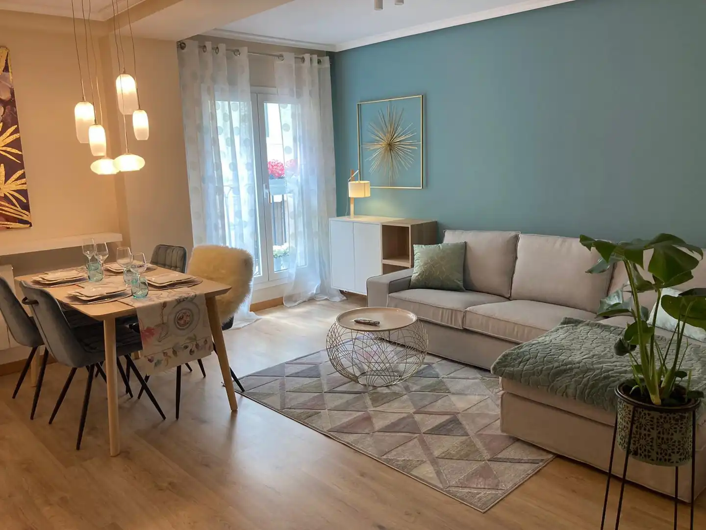 Wohnzimmer von Wohnungen zum Verkauf in Burgos mit Heizung, Abstellraum und Balkon