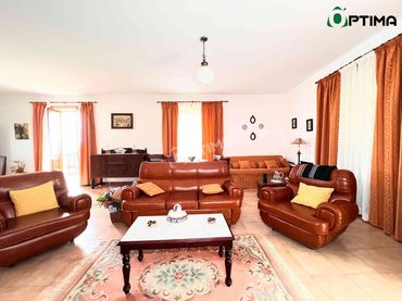 House for sale in A Estrada