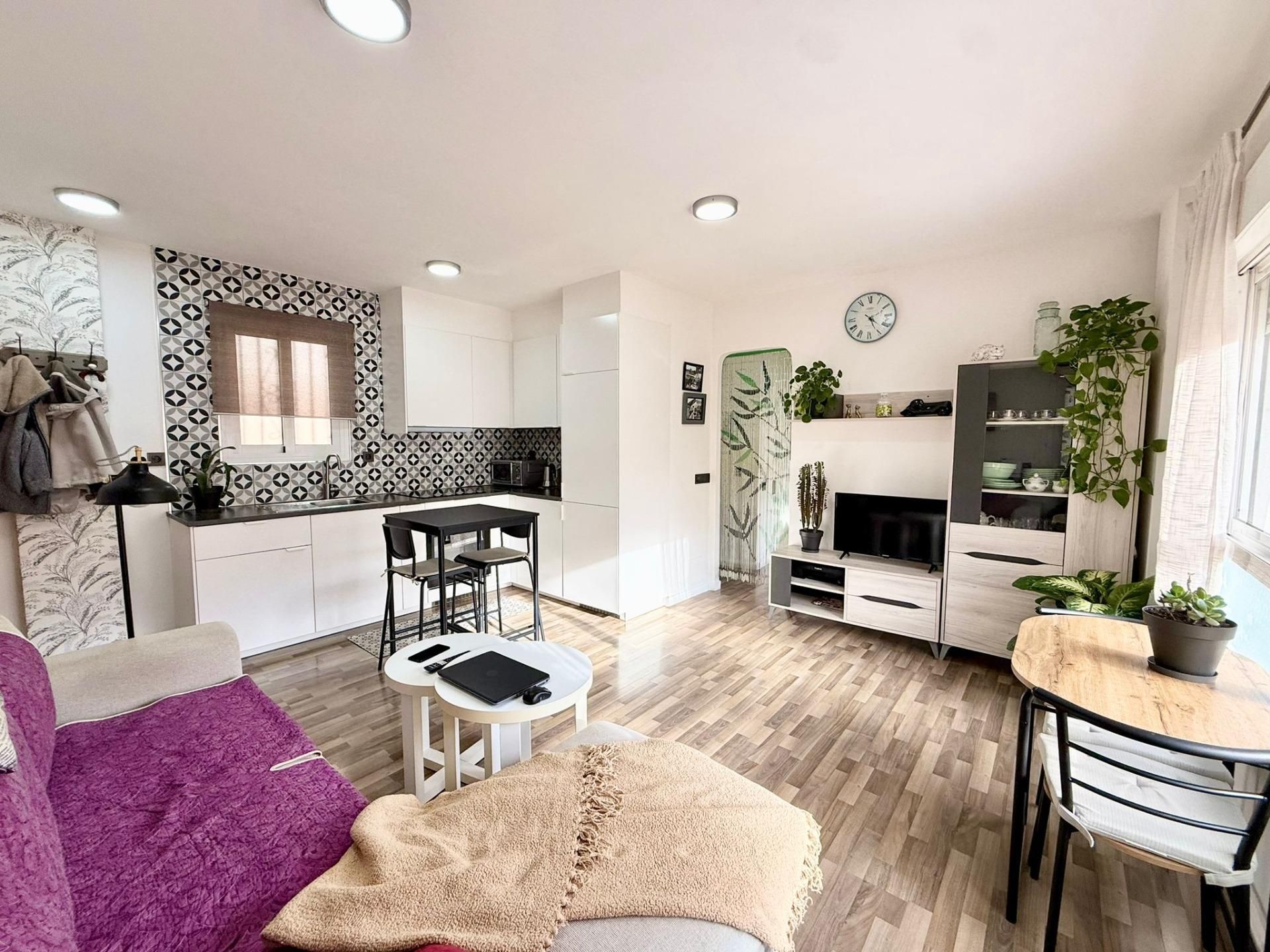 Living room of Flat for sale in Roquetas de Mar  with Air Conditioner, Furnished and Community pool