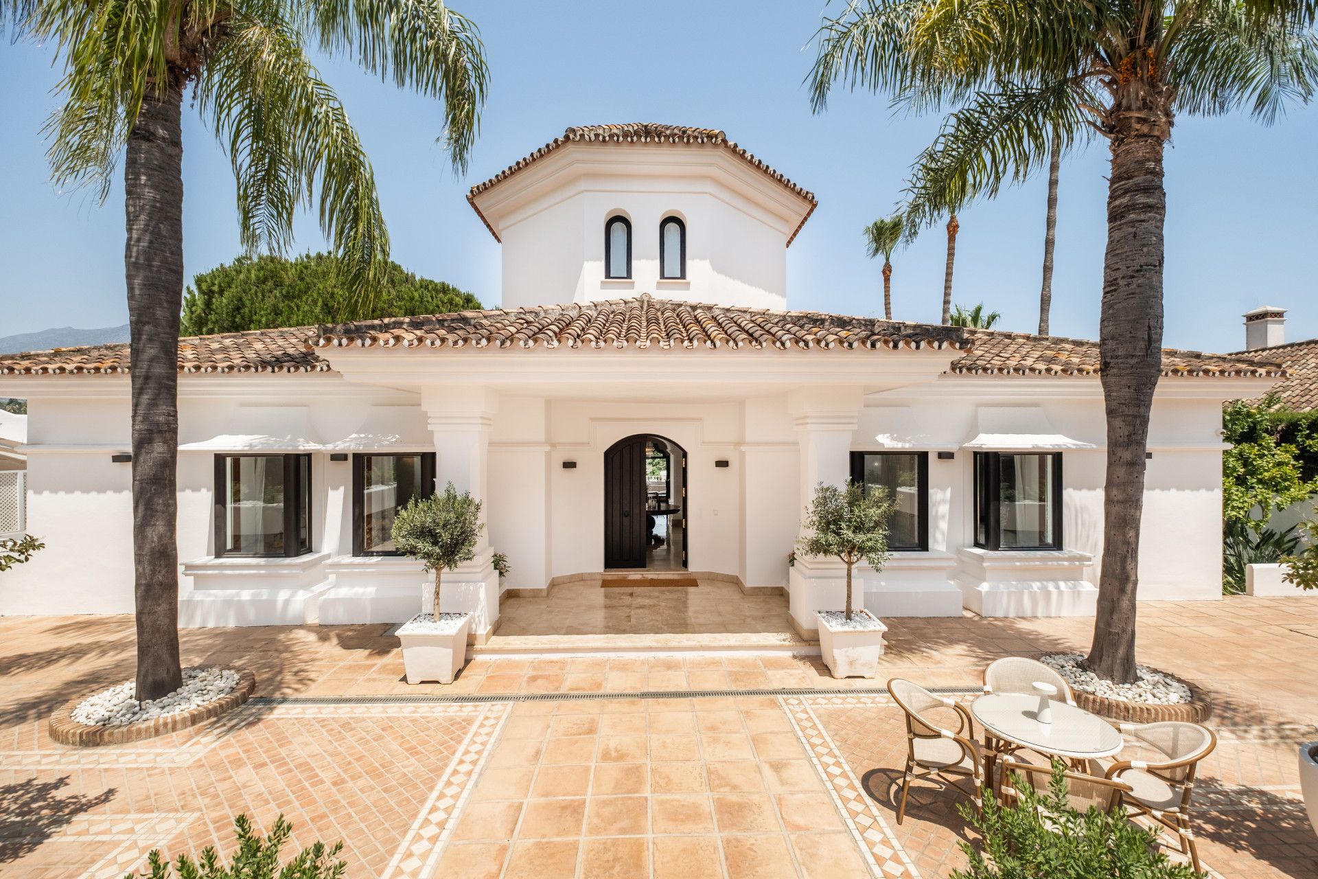Exterior view of House or chalet for sale in Marbella  with Air Conditioner, Private garden and Terrace
