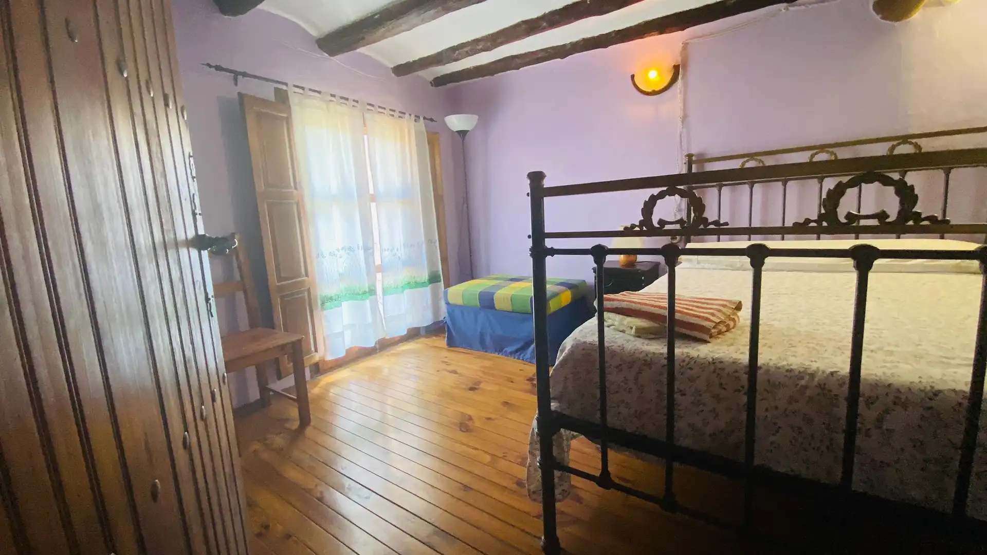 Dormitori de Casa o xalet en venda en Villarluengo amb Calefacció, Jardí privat i Terrassa