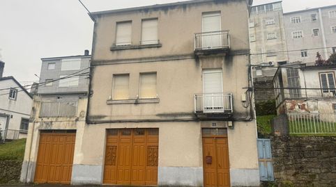 Casa con encanto tradicional y vistas al Castillo en Castro Caldelas  gran potencial y 4 plantas