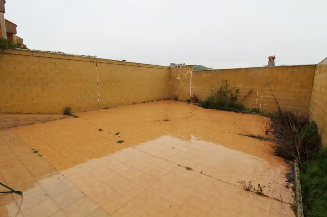 Casa adosada en venda en Poblete amb Aire condicionat, Calefacció i Terrassa