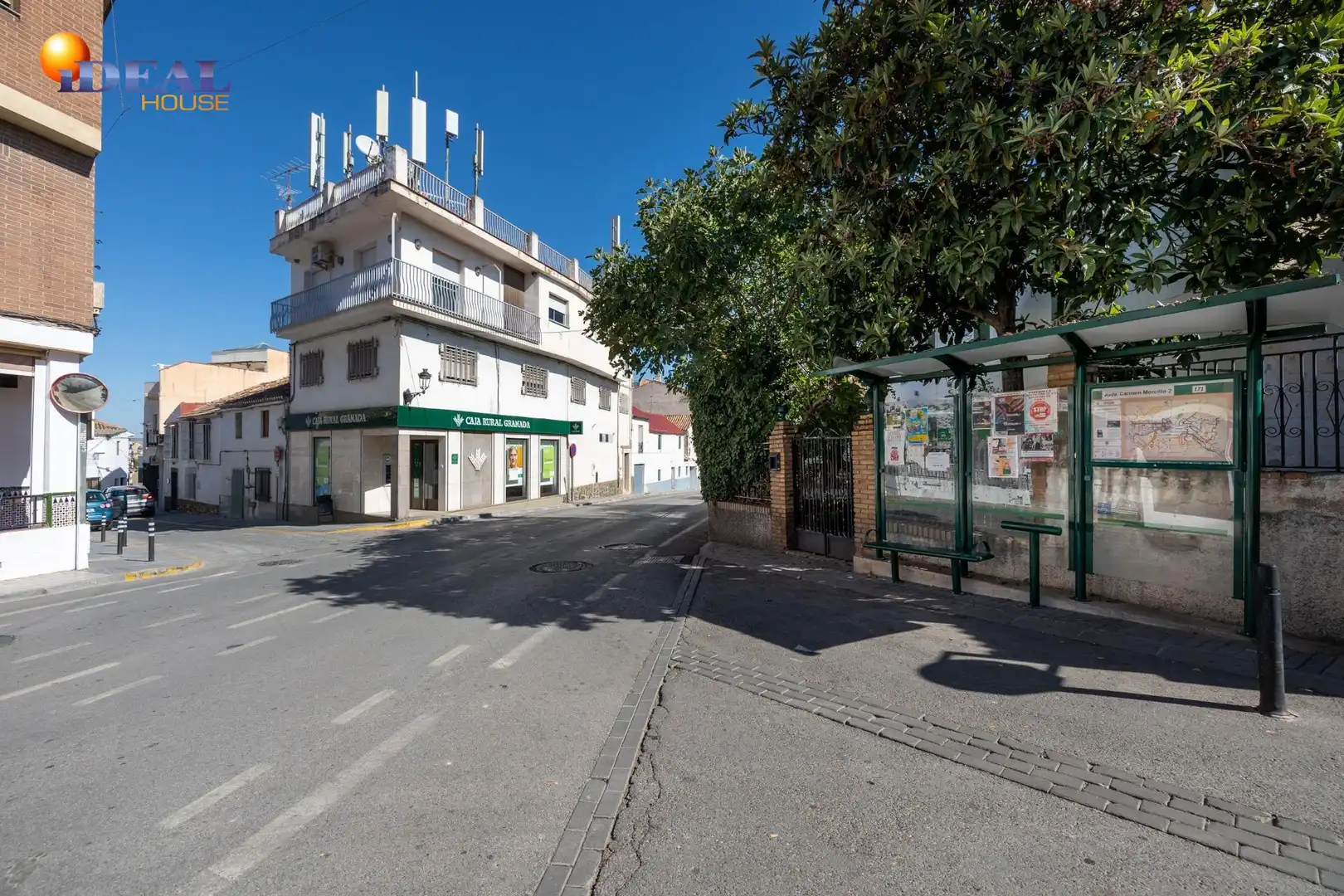 Locale commerciale in vendita a Gójar