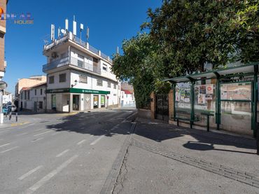 Locale commerciale in vendita a Gójar