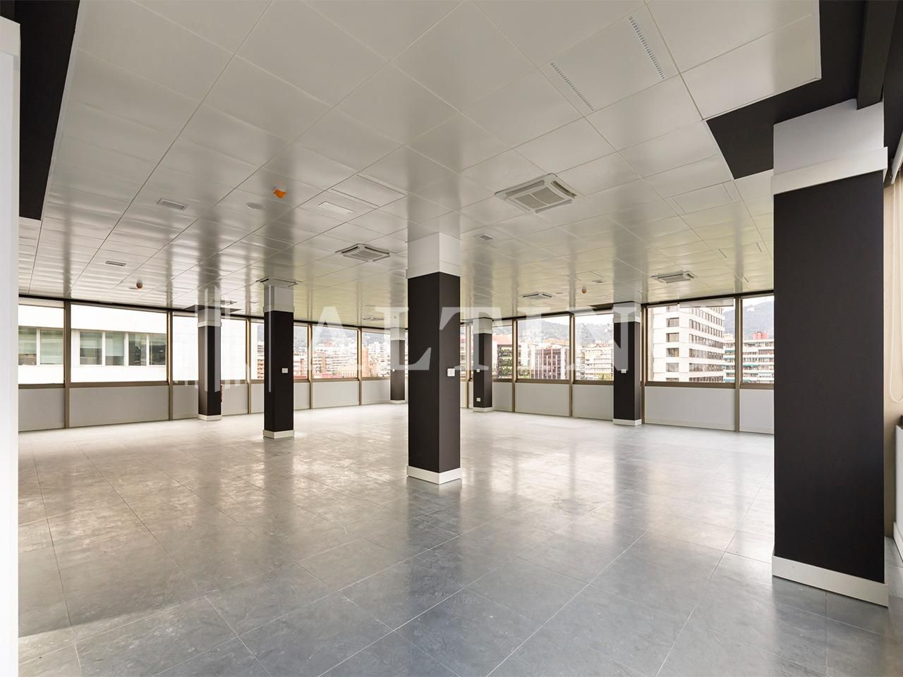Office to rent in  Barcelona Capital  with Air Conditioner and Heating