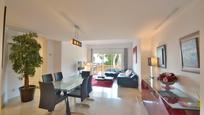 Living room of Apartment for sale in Marbella