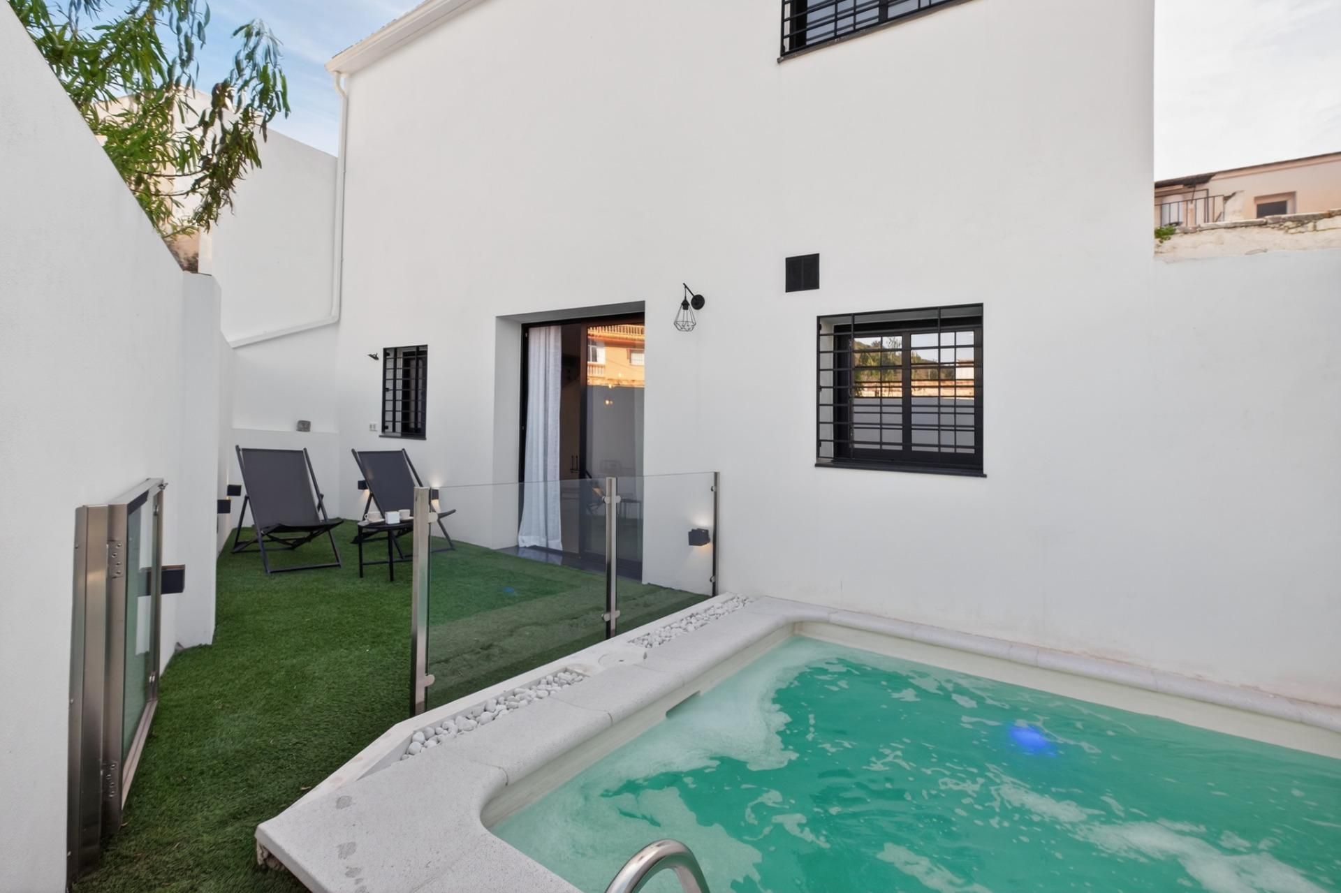 Piscina de Casa o xalet en venda en Málaga Capital amb Aire condicionat, Jardí privat i Terrassa