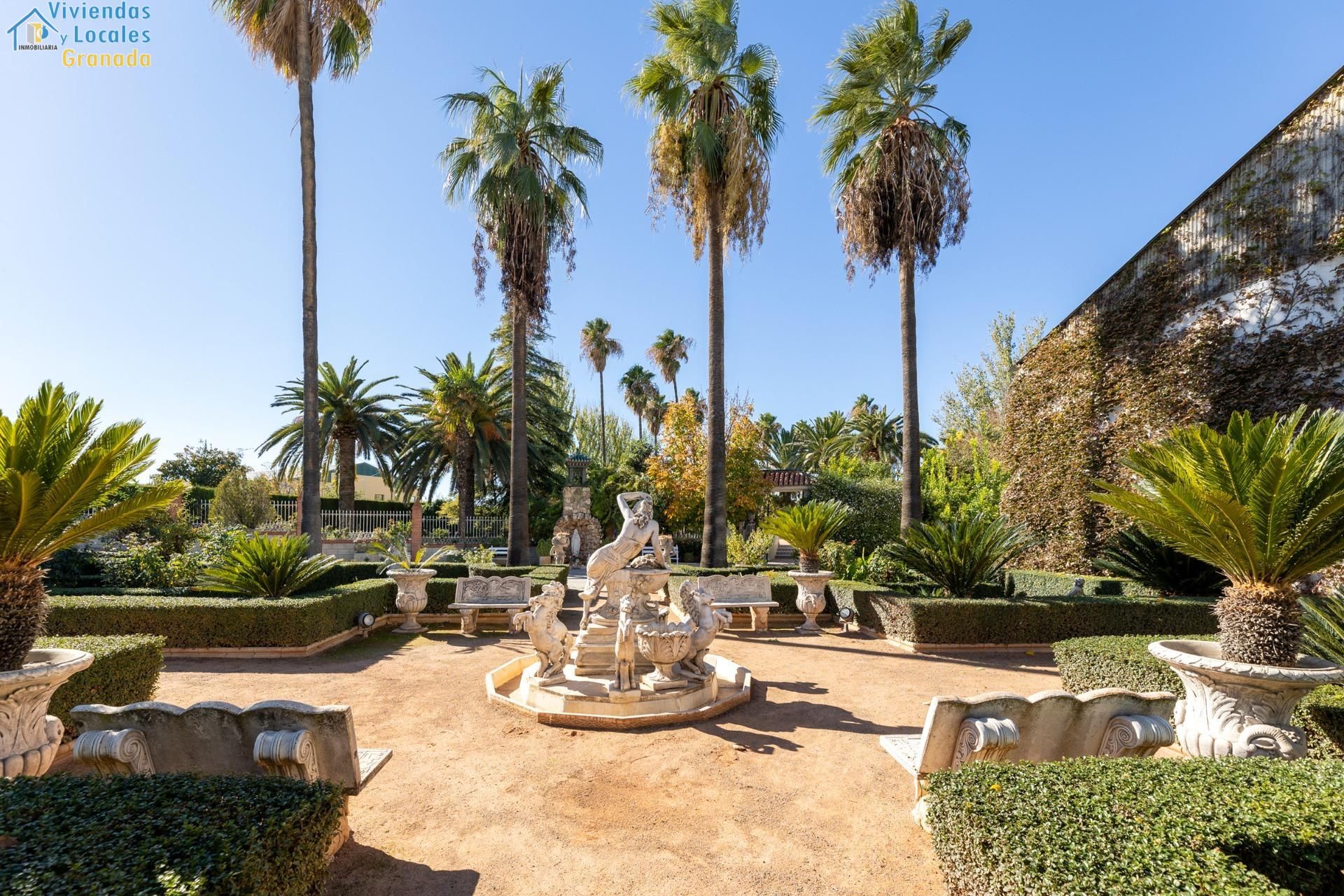 Jardí de Casa o xalet en venda en  Granada Capital amb Aire condicionat, Calefacció i Jardí privat