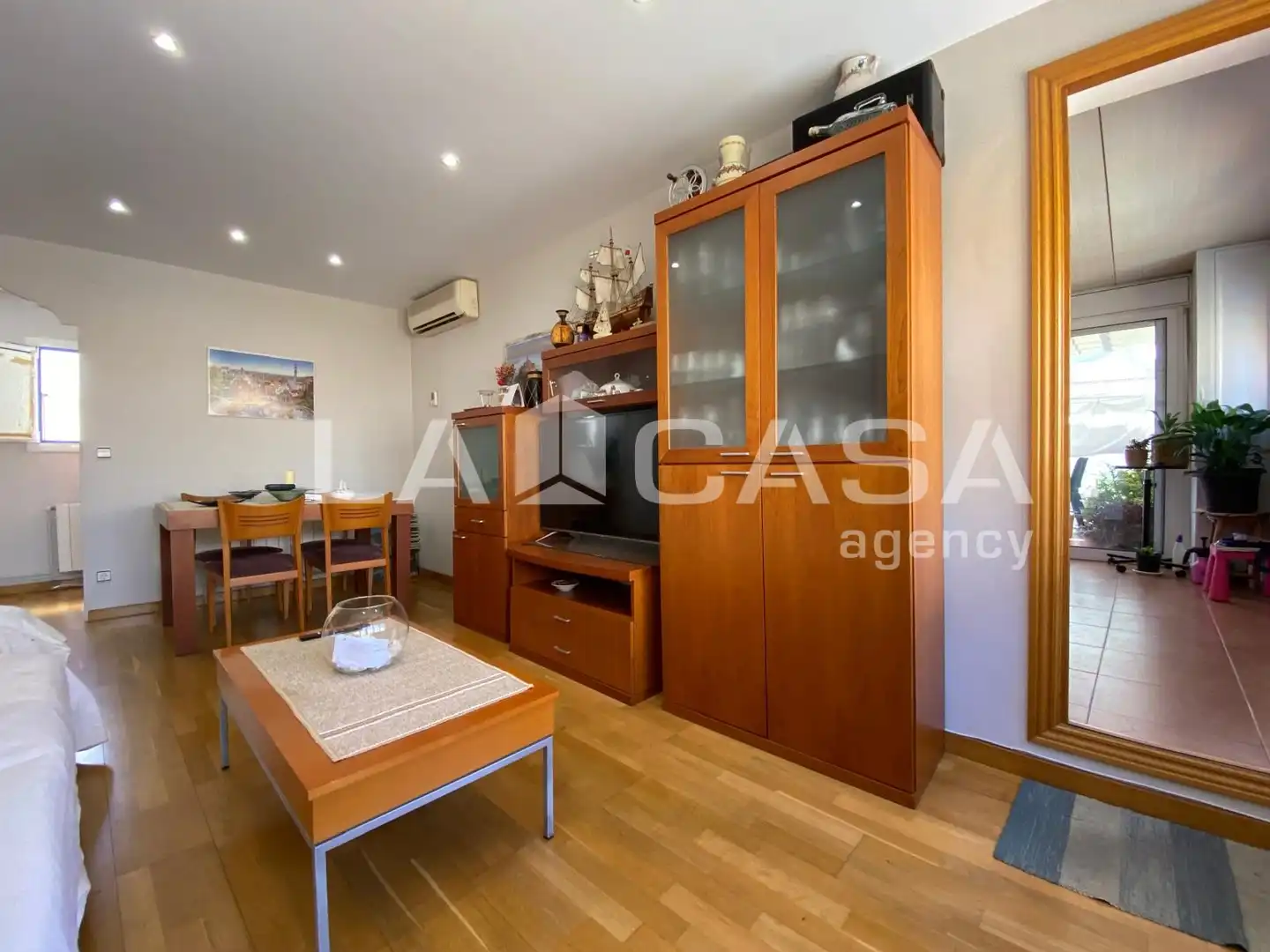 Sala de estar de Ático en venta en Santa Coloma de Gramenet con Calefacción y Terraza
