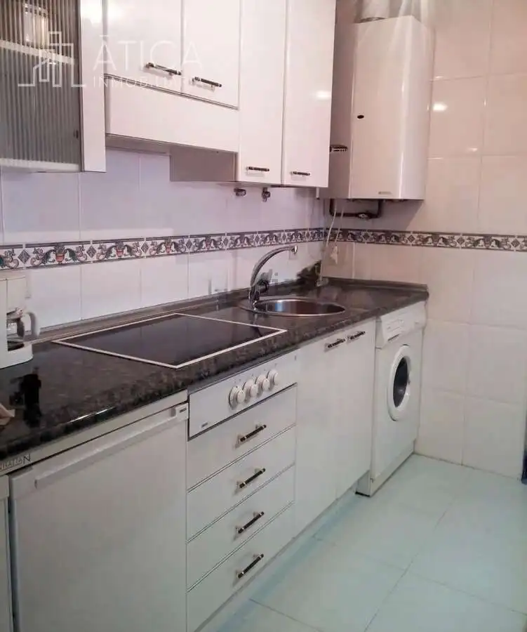 Cocina de Apartamento de alquiler en Salamanca con Calefacción y Amueblado