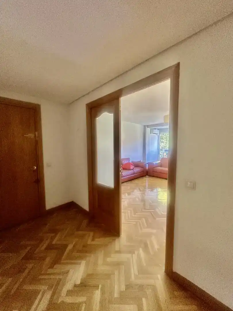 Dormitori de Pis en venda en Las Rozas de Madrid amb Aire condicionat i Balcó