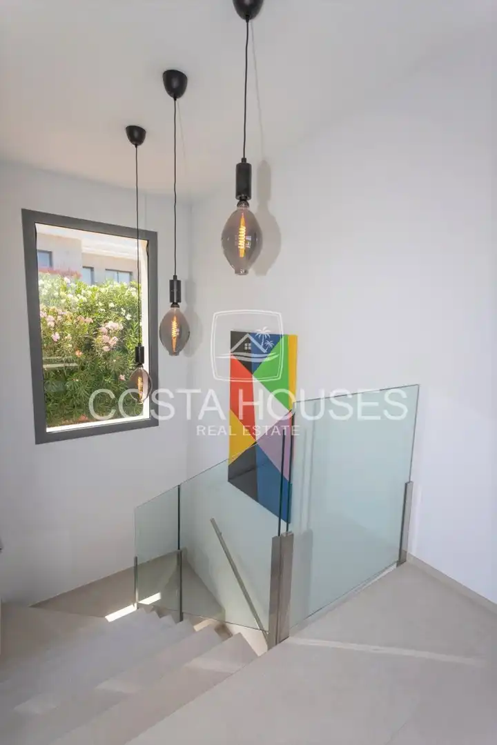 Houses for sale in Jávea / Xàbia  with Air Conditioner, Private garden and Terrace