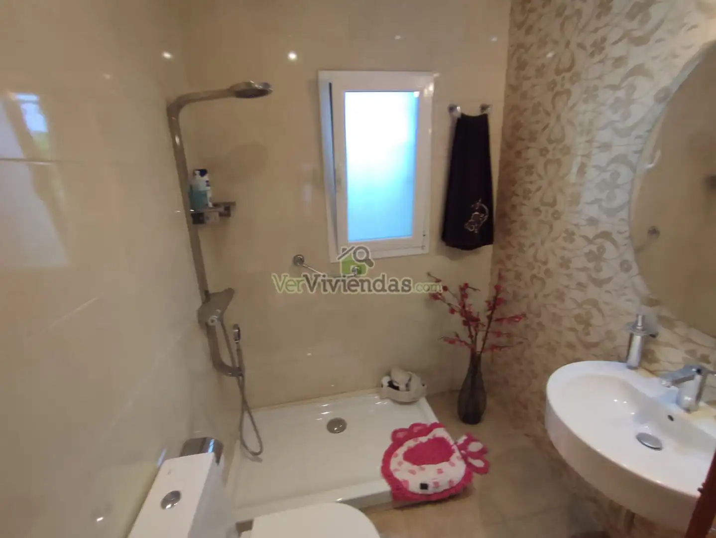 Baño de Casa o chalet en venta en Vallirana con Jardín privado, Terraza y Horno
