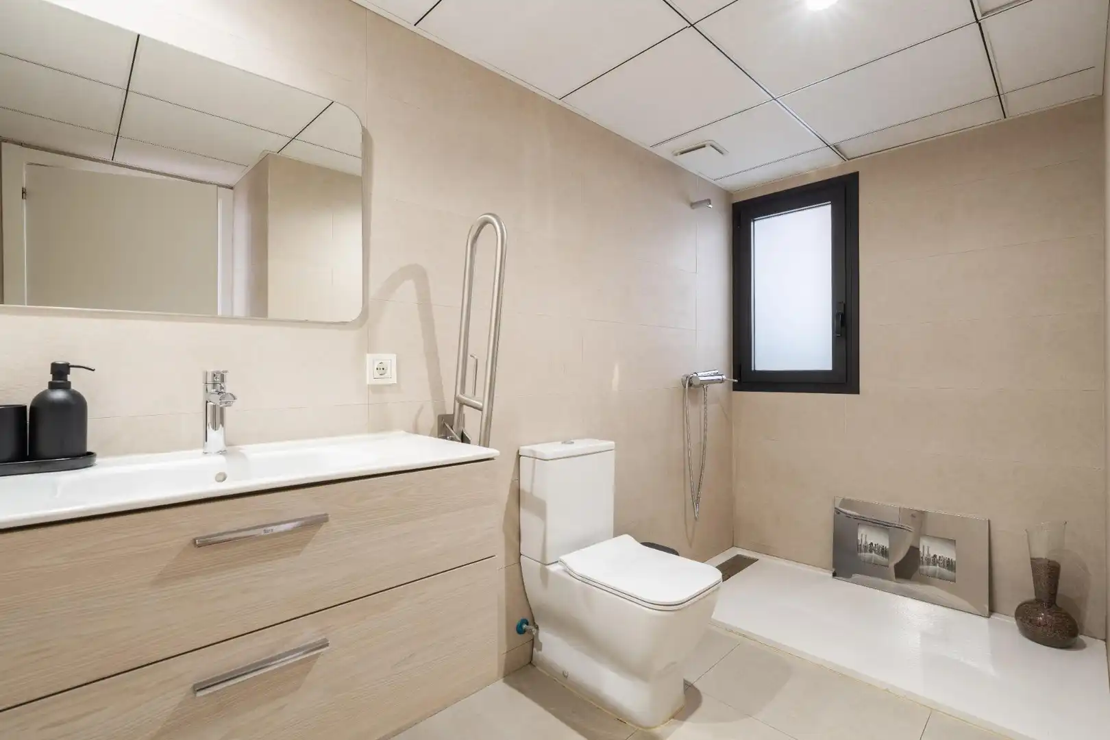 Bathroom of Flat for sale in Almería  with Heating