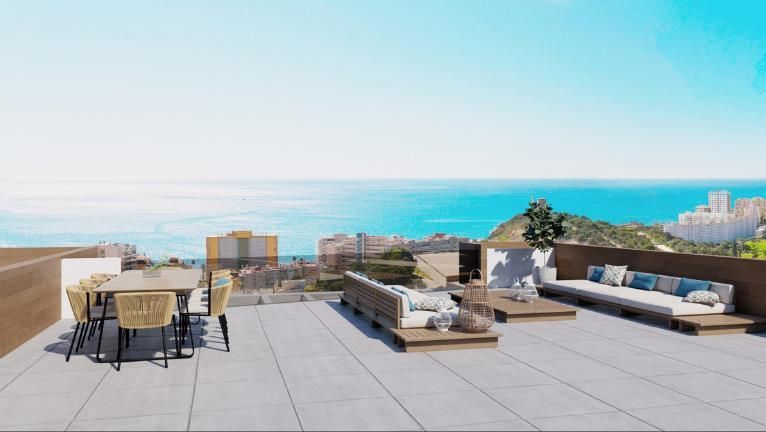 Terrace of House or chalet for sale in Fuengirola  with Air Conditioner, Private garden and Terrace