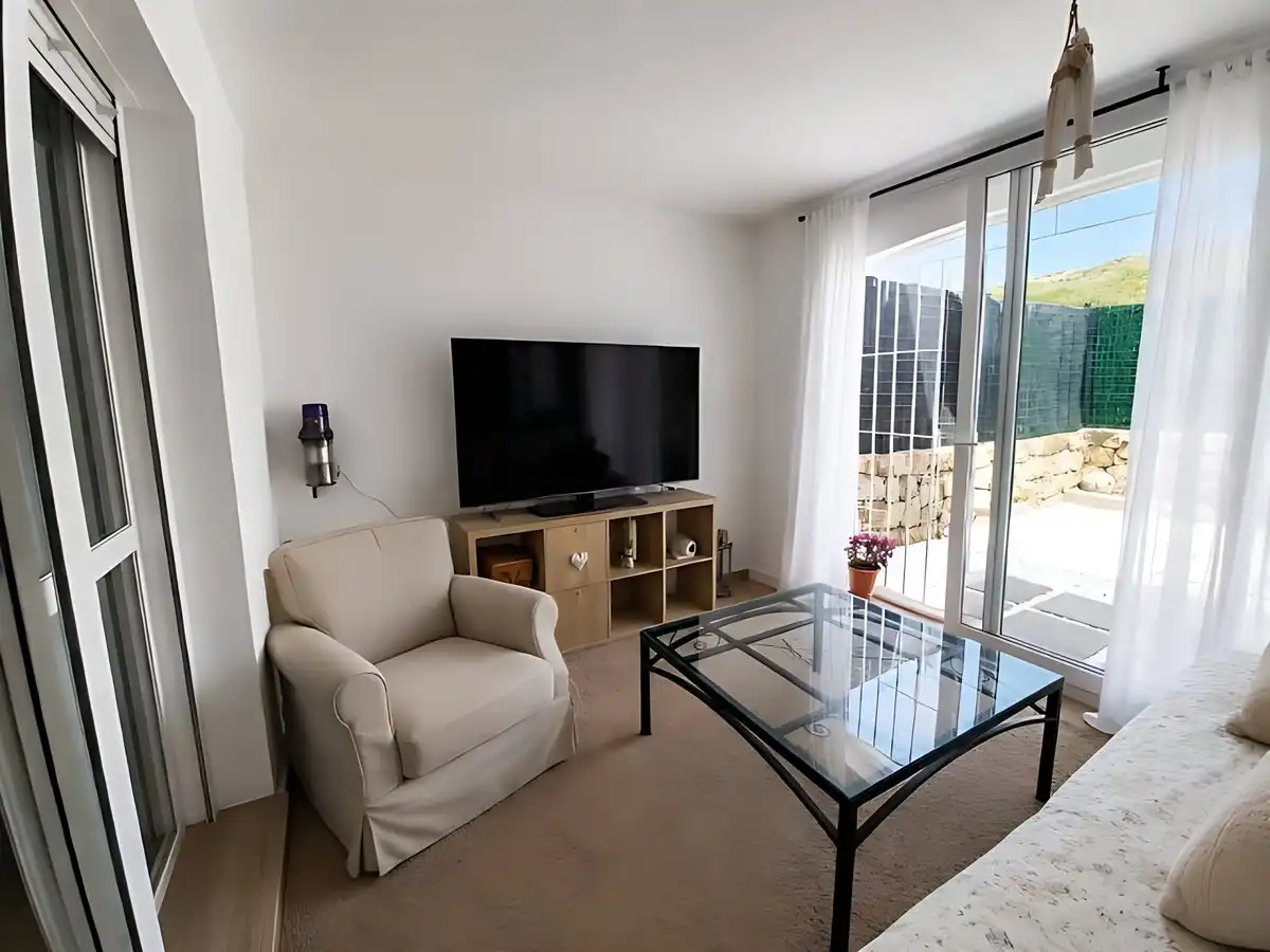 Flat with pool for sale in La Duquesa, imagen 3