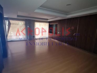 Local comercial en venda a Calle Gran Via De San Marcos 10 1 5 Leon