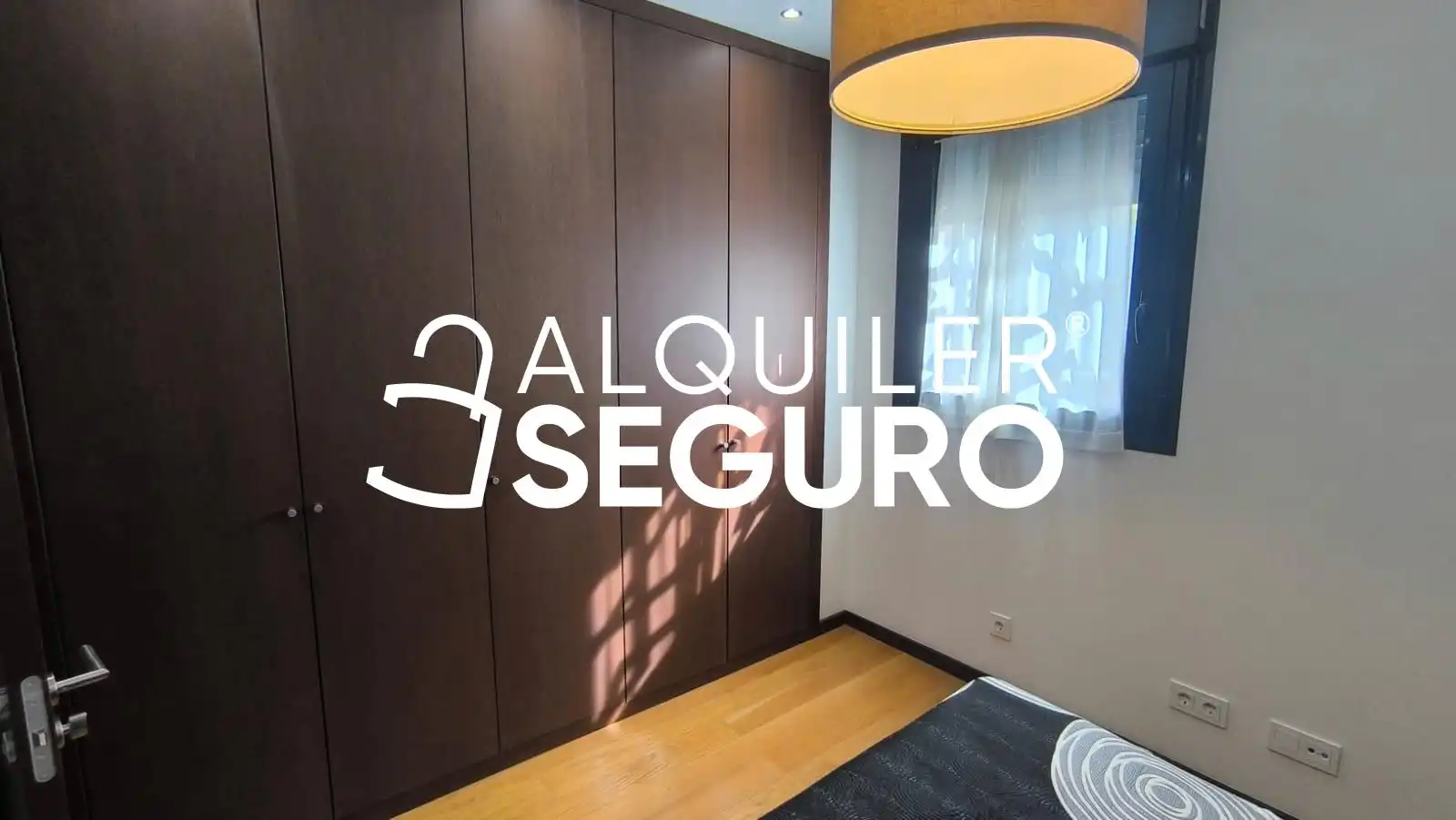 Habitación de Piso de alquiler en Sevilla con Aire acondicionado, Calefacción y Amueblado