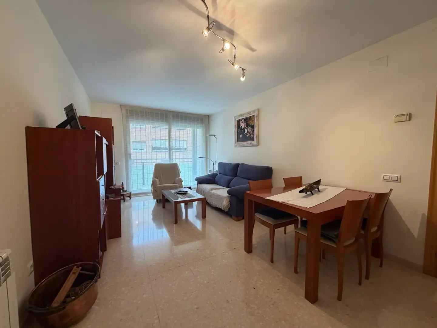 Sala de estar de Piso en venta en Sant Boi de Llobregat con Calefacción, Terraza y Amueblado