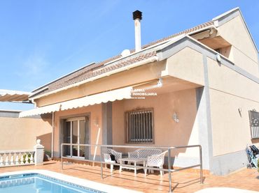 Villa con piscina in vendita a altafulla
